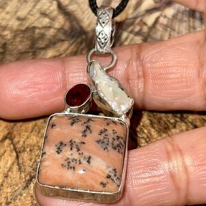 Honey Dendritic Pendant 2”